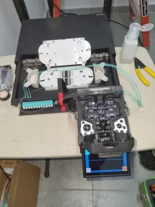 sistronic instalación fibra óptica edificios odf bandeja